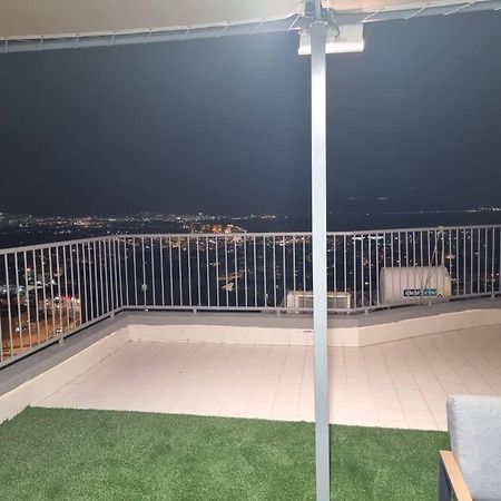 דירת זוּגַג מפנקת עם מרפסת משגעת ונוף למפרץ. Apartment Eilat Exterior photo